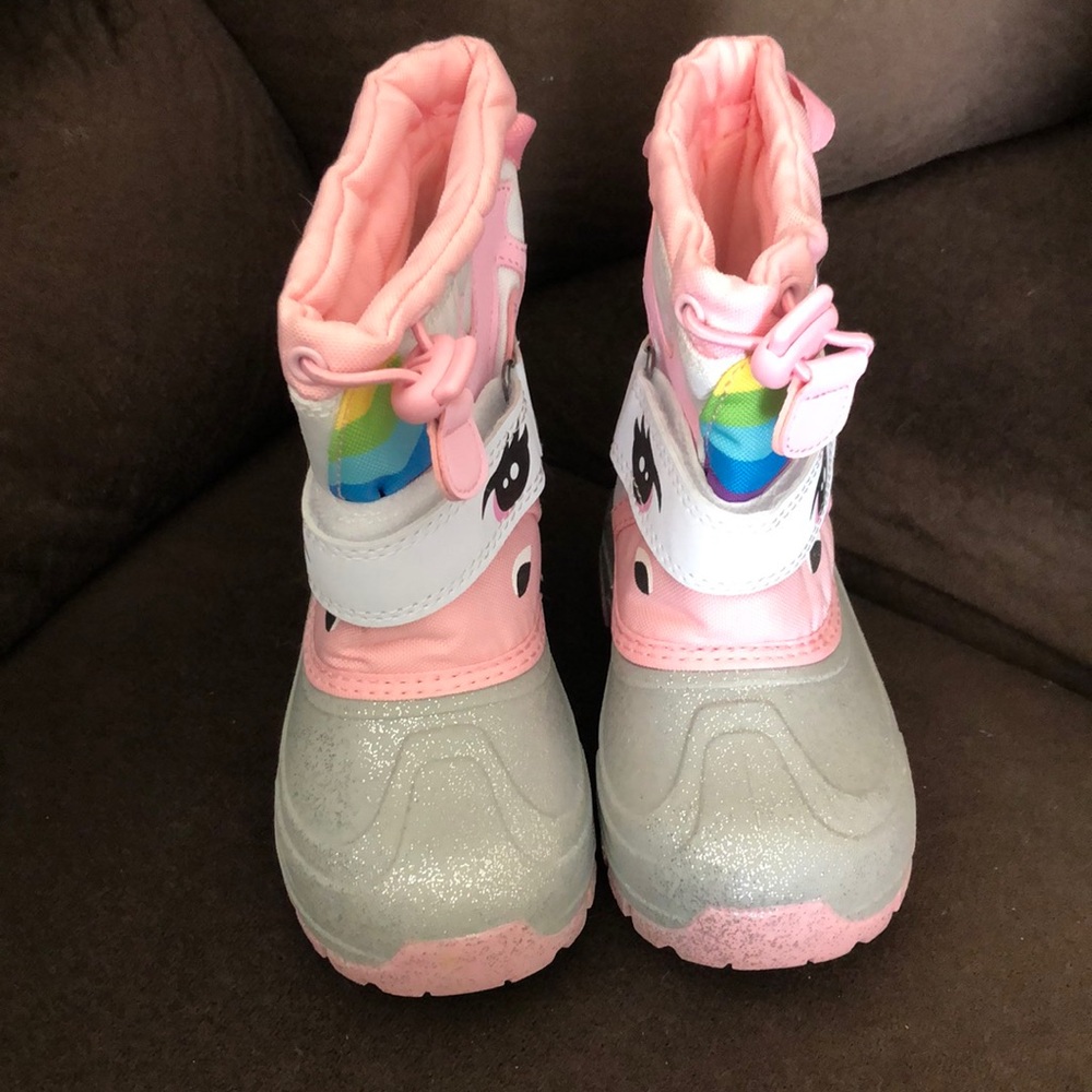 Cat and Jack toddler girl snow boots